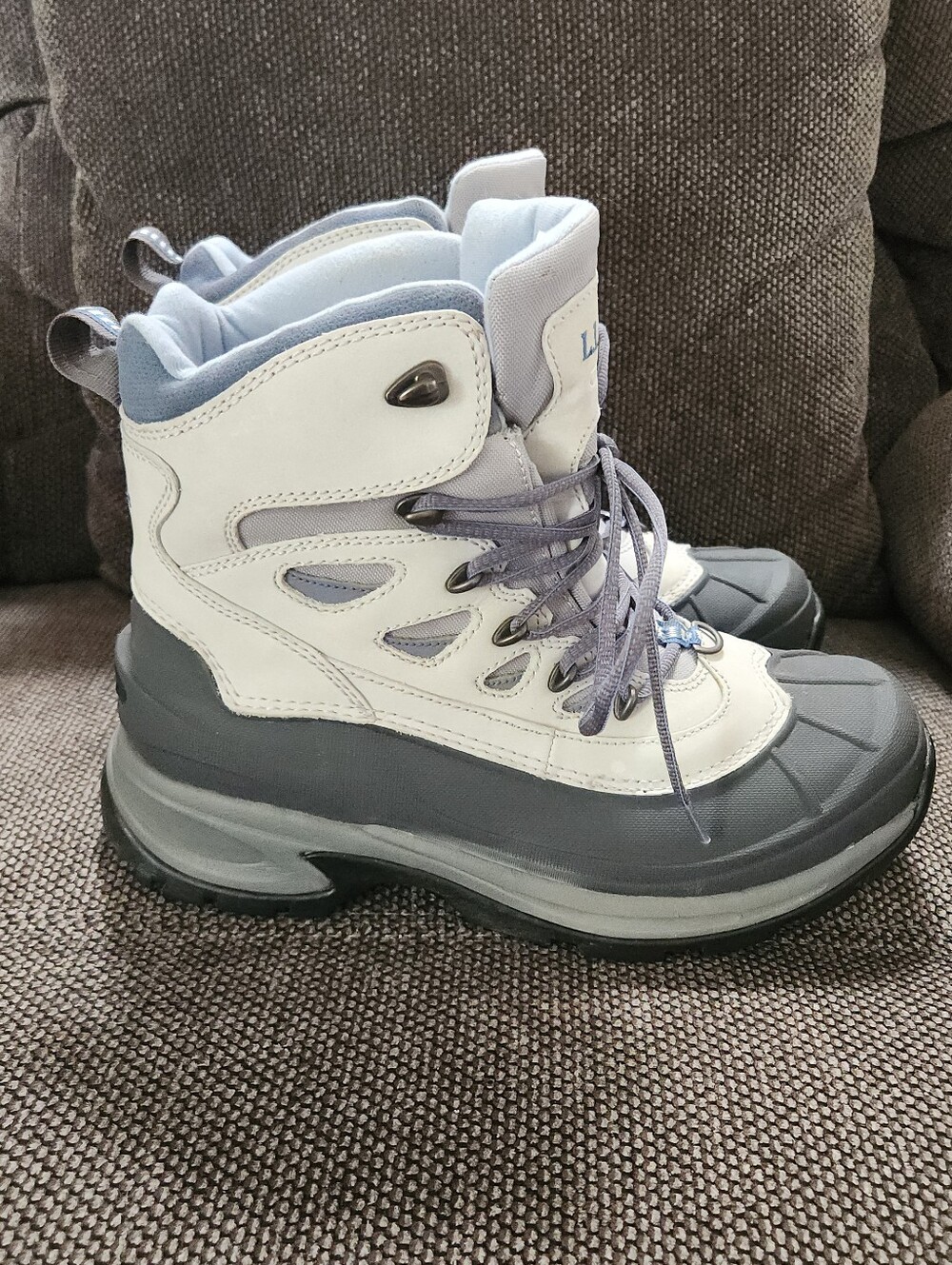 LLBean Womens 6 Winter Boots Waterproof Insulated Lace Up Mid Snow Boots